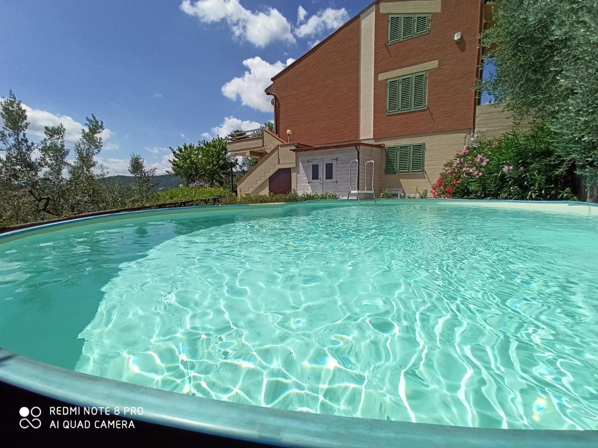 La Solaria Apartment Carmignano Bagian luar foto
